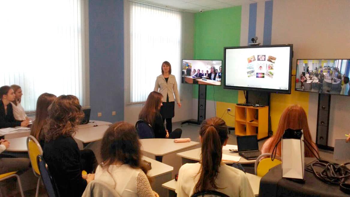 Большая переговорная